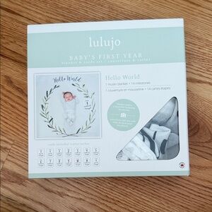 Lulujo Baby's First Year Blanket and Card Set